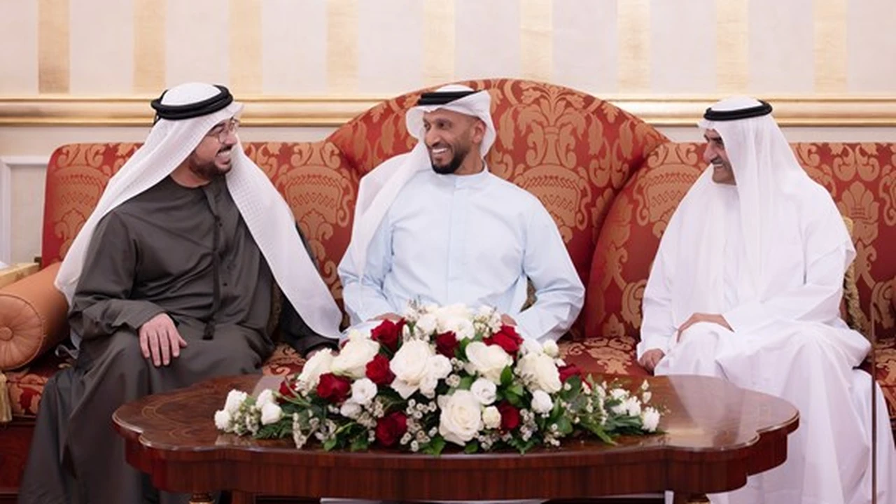 حمد الشرقي يستقبل عبدالله آل حامد وسفير البحرين للتهنئة بحلول شهر رمضان المبارك